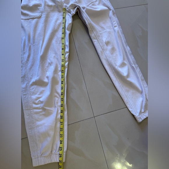 Athleta Farallon jogger pants 8 Light gray Tapered crop Elastic waist Pockets - Picture 16 of 16